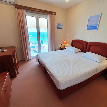 Hotel Acqua Marina - Άκουα Μαρίνα à Agia Marina  Extérieur photo