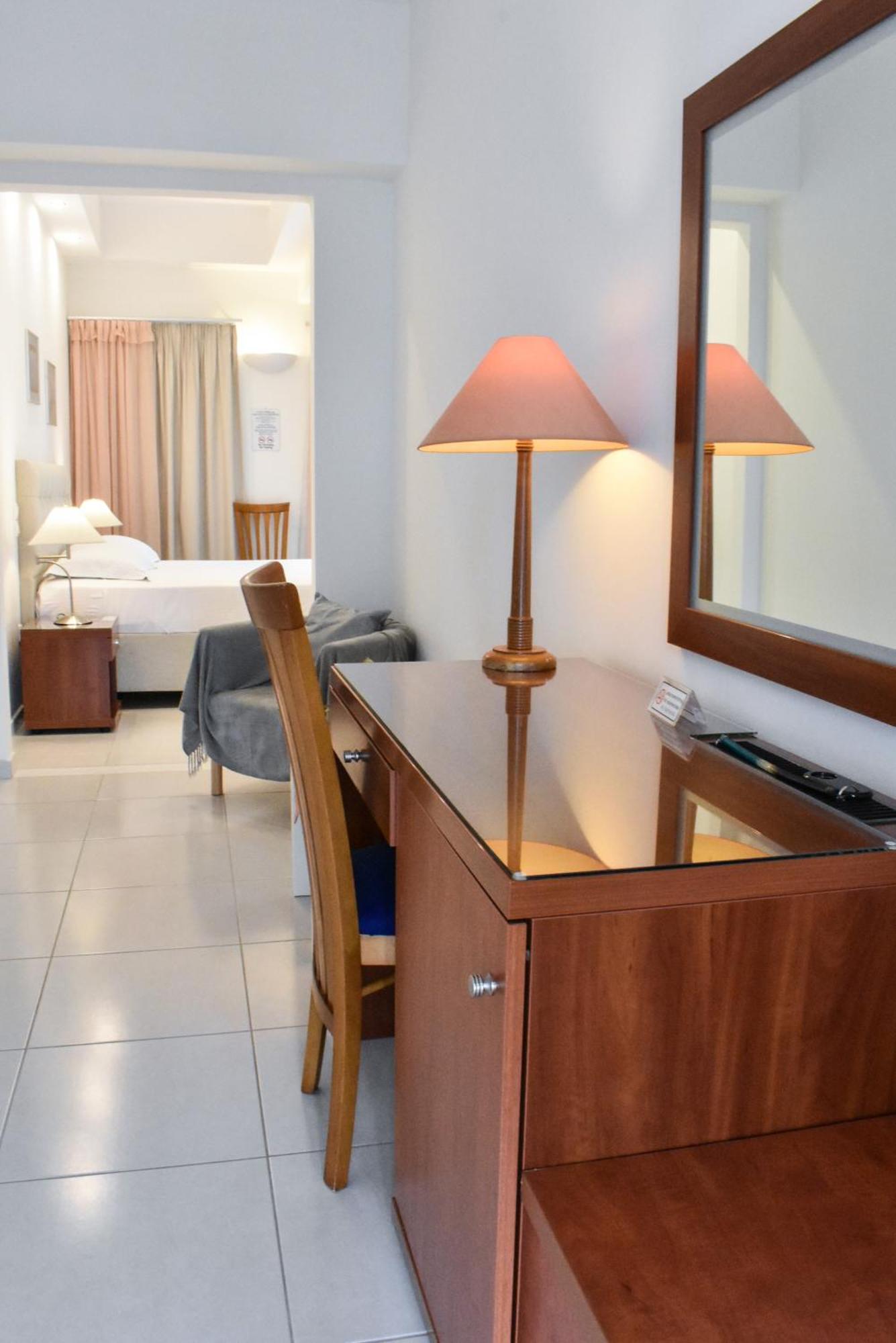 Hotel Acqua Marina - Άκουα Μαρίνα à Agia Marina  Extérieur photo