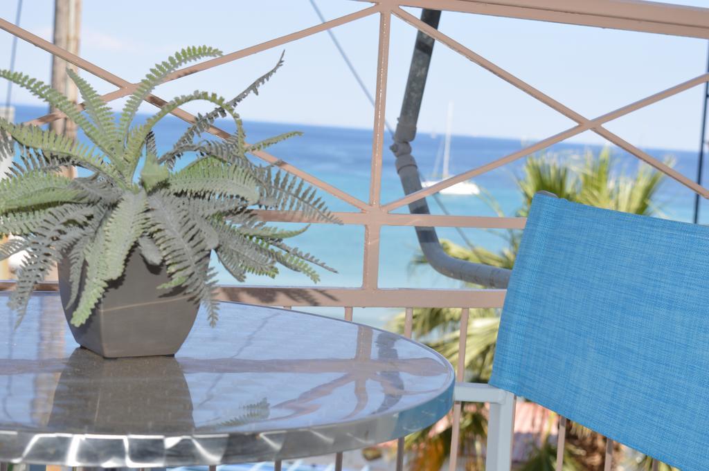 Hotel Acqua Marina - Άκουα Μαρίνα à Agia Marina  Extérieur photo