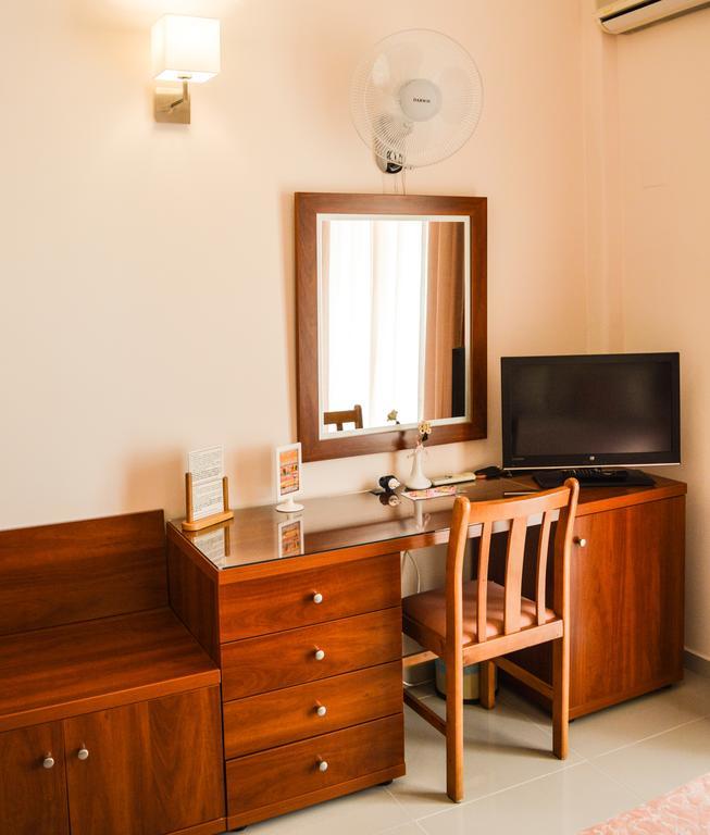 Hotel Acqua Marina - Άκουα Μαρίνα à Agia Marina  Extérieur photo